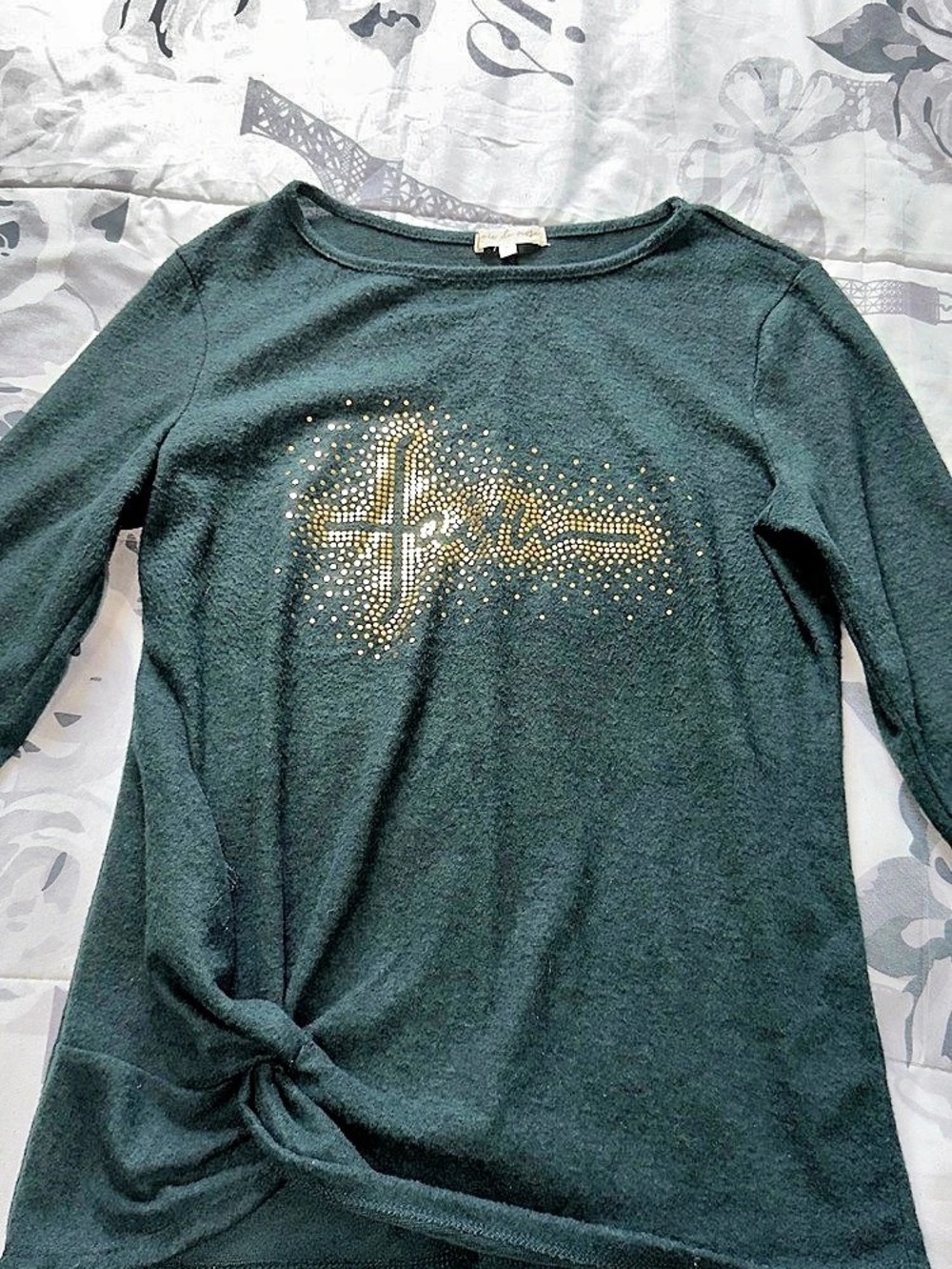 Gloria Vanderbilt Long Sleeve Embellished Top in Green